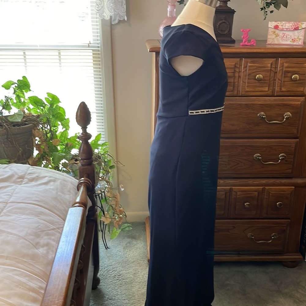 Navy blue formal/ bridesmaid dress in size large - Picture 5 of 6